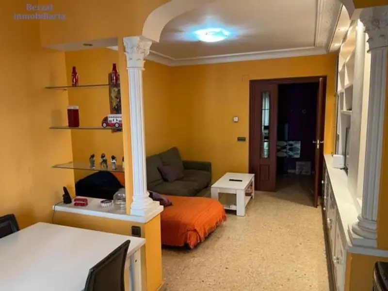 Piso amplio en Logroño con garaje y 4 dormitorios