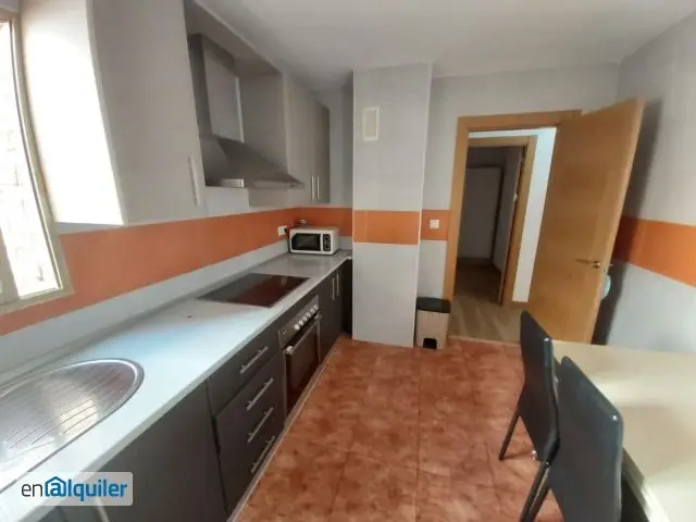 Alquiler Piso Estudiantes Nueva Andalucía 2025 2026