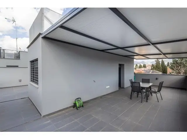 Chalet de Lujo en Parque Lagos Granada