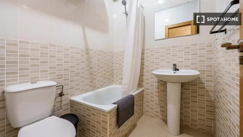 Estudio en Coliving en Málaga con Terraza y Coworking