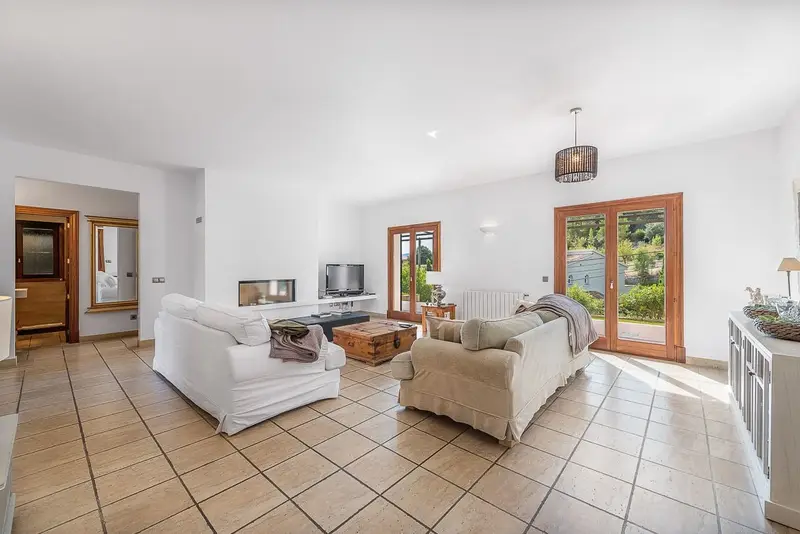 Chalet en Es Capdella Mallorca con 5 dormitorios y piscina