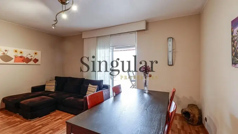 Atico en Sants con dos terrazas privadas y plaza de aparcamiento