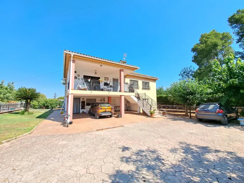 Chalet en Venta Alzira Dos Viviendas Piscina Jardin