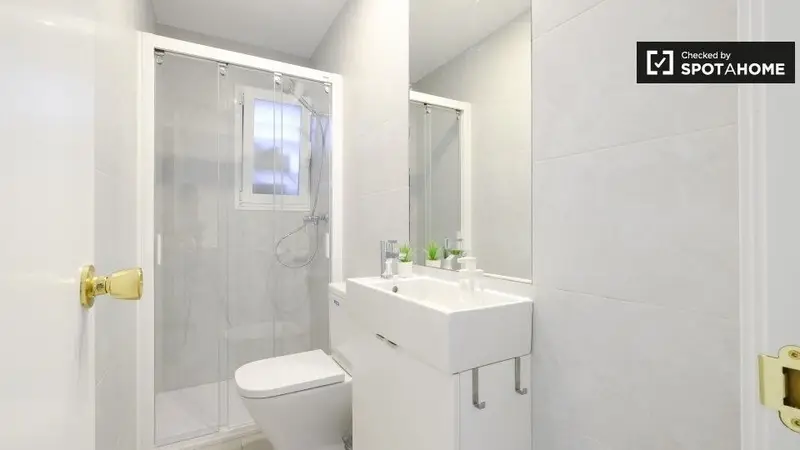Apartamento 6 Dormitorios 2 Baños Madrid Alquiler Spotahome