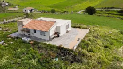 Casa Rústica en Venta 126m² 3 Habitaciones Parcela 26000m²
