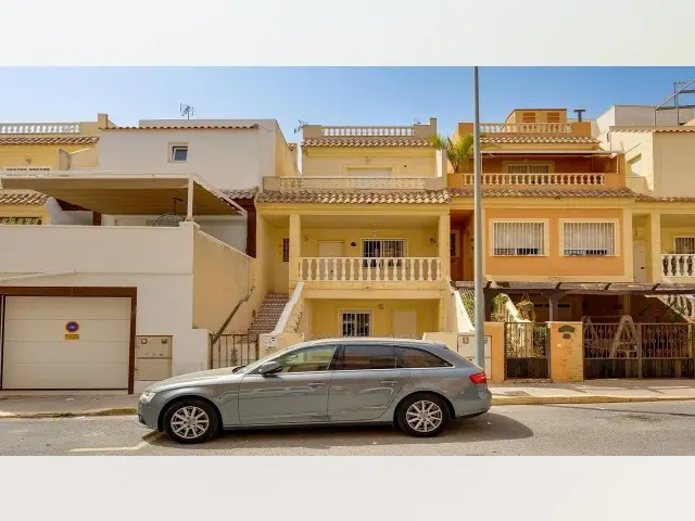 Adosado de 3 Dormitorios en venta Los Montesinos, España
