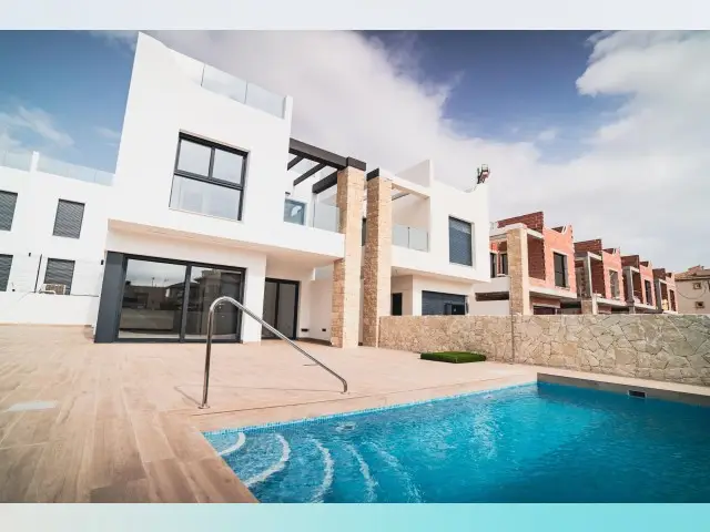 Villa en Costa Blanca 2 3 o 4 Dormitorios