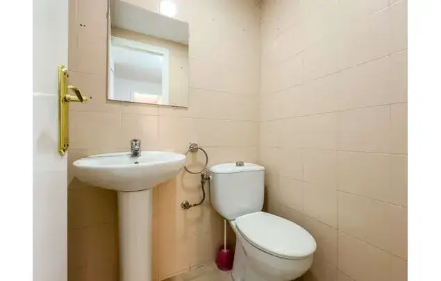 Rent 4 bedroom apartment of 70 m² in Barcelona