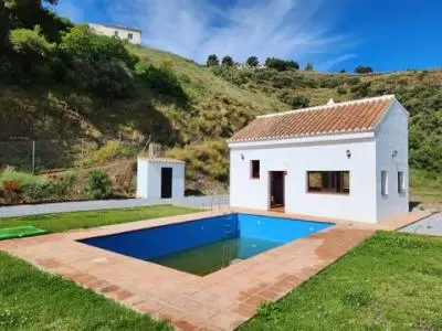 Cortijo con Piscina cerca de Frigiliana y Nerja