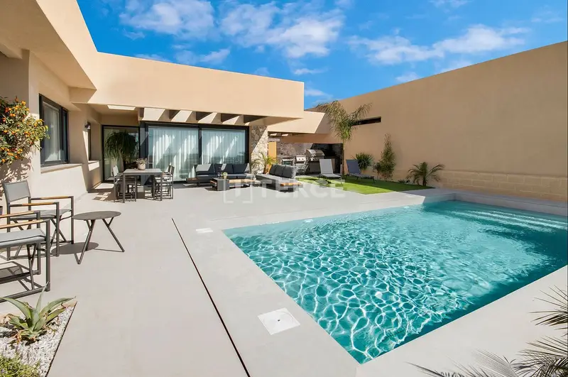 Villas de Lujo con Vistas a la Naturaleza en Murcia