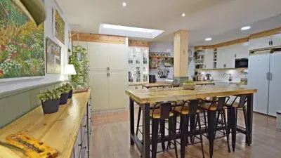 Casa Adosada en Chapin con Patio 50m2 3 Habitaciones y Buhardilla