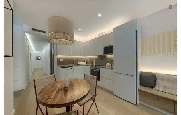 Alquiler Apartamento 3 Dormitorios Barcelona 3-24 Meses