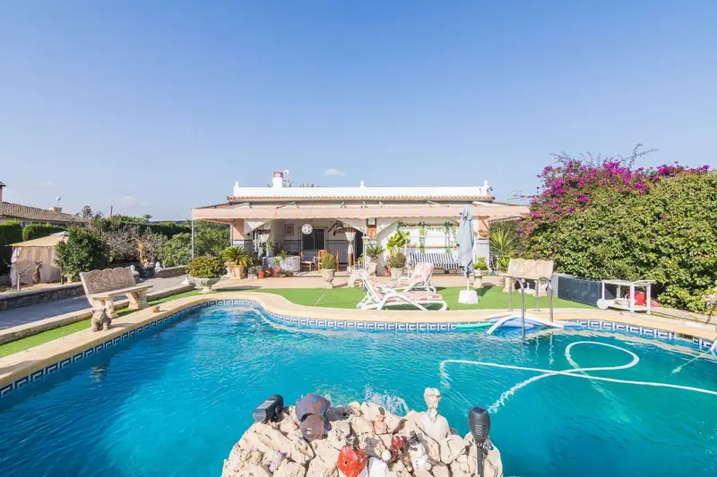 Venta Chalet con Patio Algoda Matola