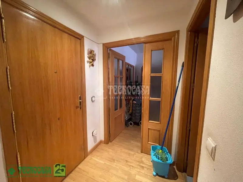 Piso en venta en C. San Isidro