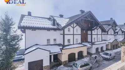 Casa Adosada en Sierra Nevada 4 Dormitorios 2 Baños Garaje