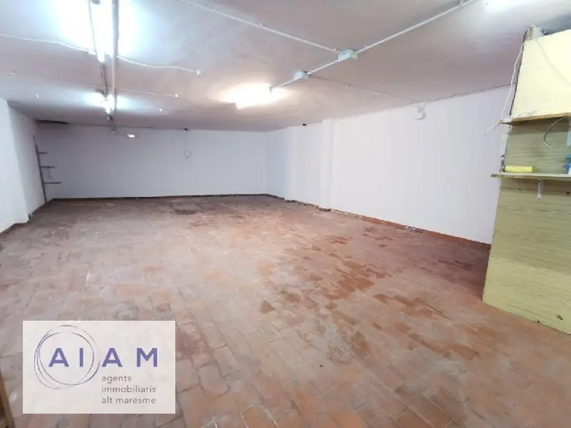 Venta Local Comercial Les Creus Pineda de Mar 112m2