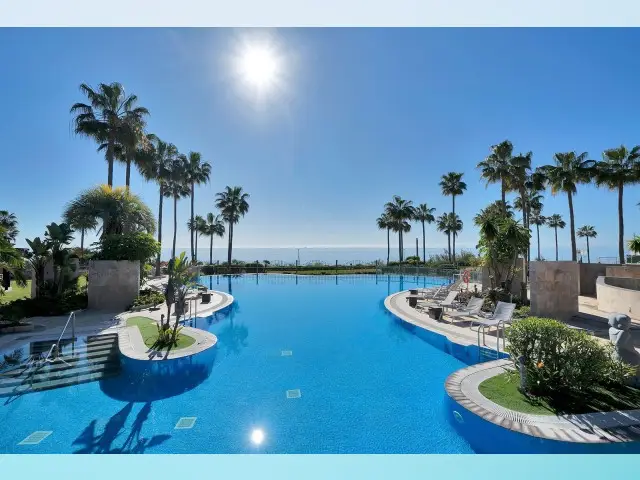 Apartamento 2 Dormitorios Lujo Estepona Marcha Azul