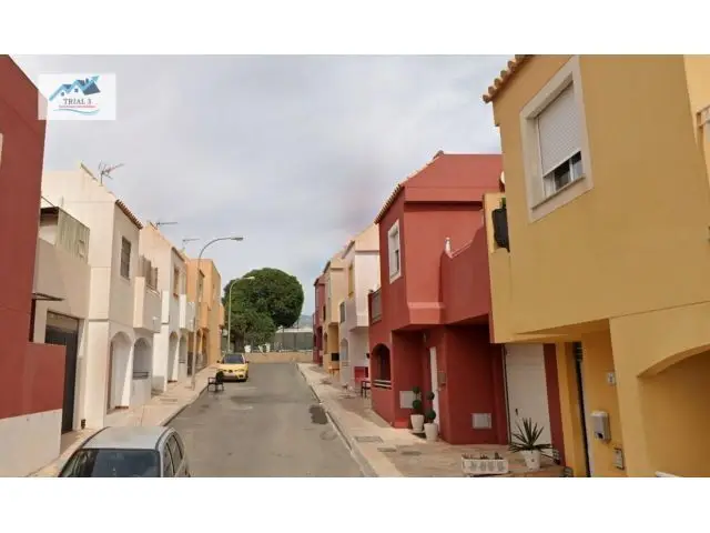 Venta Casa En Vícar Almería Sin Posesión 135m2