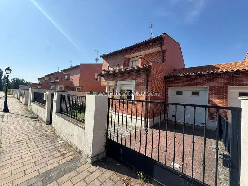 Chalet Pareado en Laguna de Duero