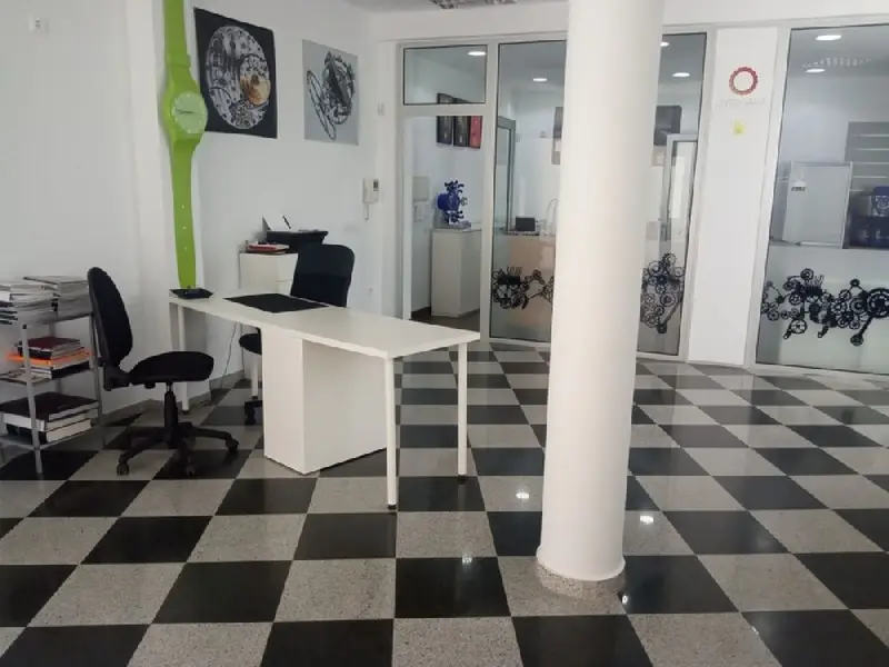 Venta Local Comercial en Centro Chipiona - Oportunidad Vivienda