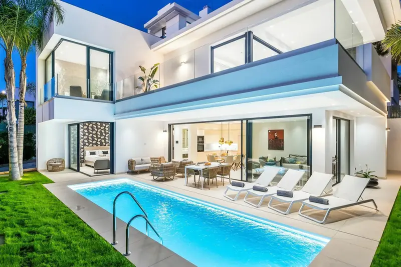 Villa de Lujo 4 Dormitorios Rio Verde Marbella Alquiler