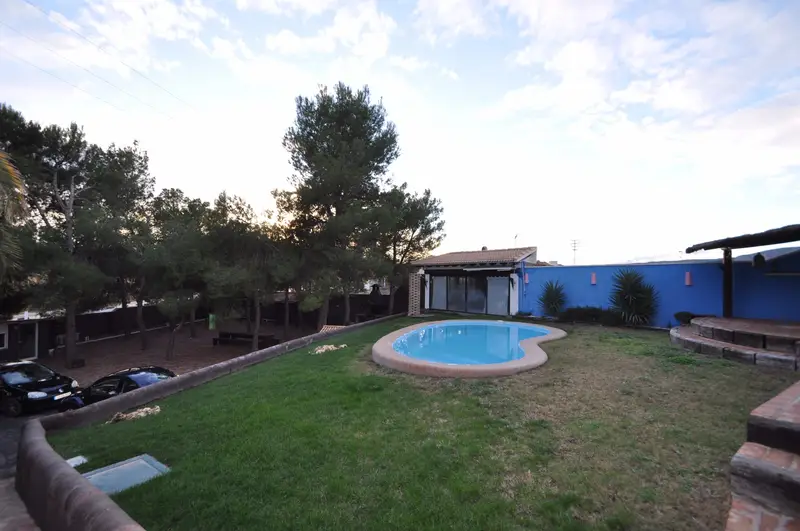 Villa en Venta Monovar 3 Dormitorios 2 Baños Piscina