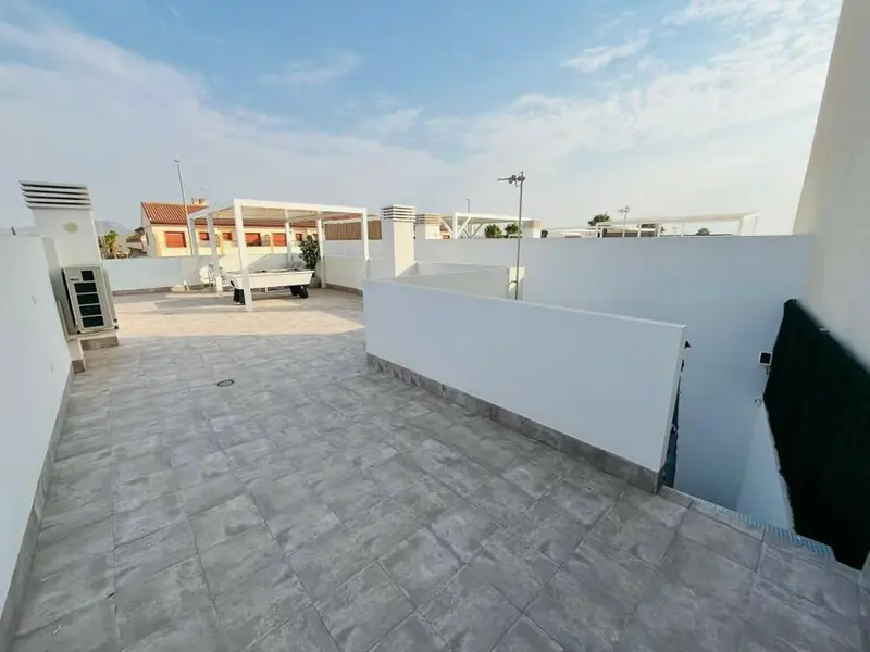Casa-Villa de 3 Dormitorios en venta Jeronimo-Y-Avileses, España
