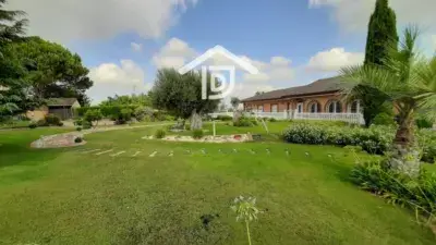 Chalet en Venta Montserrat 4 Dormitorios Piscina Climatizada