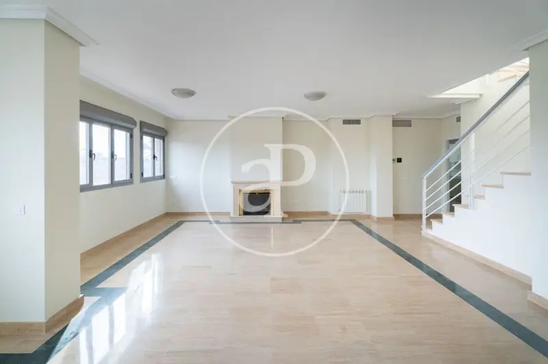 Atico Duplex en Aravaca 200m2 con Terraza 112m2