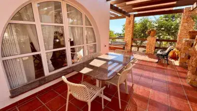 Chalet en Cortijos de Las Negras con Piscina y Apartamento