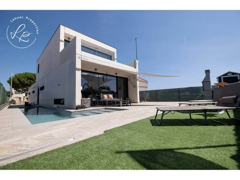 Chalet en venta en L'Armentera, Girona
