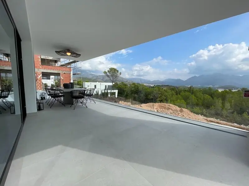 Villa de Lujo en Polop Costa Blanca con Piscina Infinita