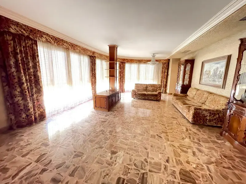 Venta Piso 4 Habitaciones Centro Elche