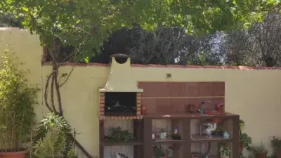 Chalet en Alquiler Vacacional con Piscina y Barbacoa