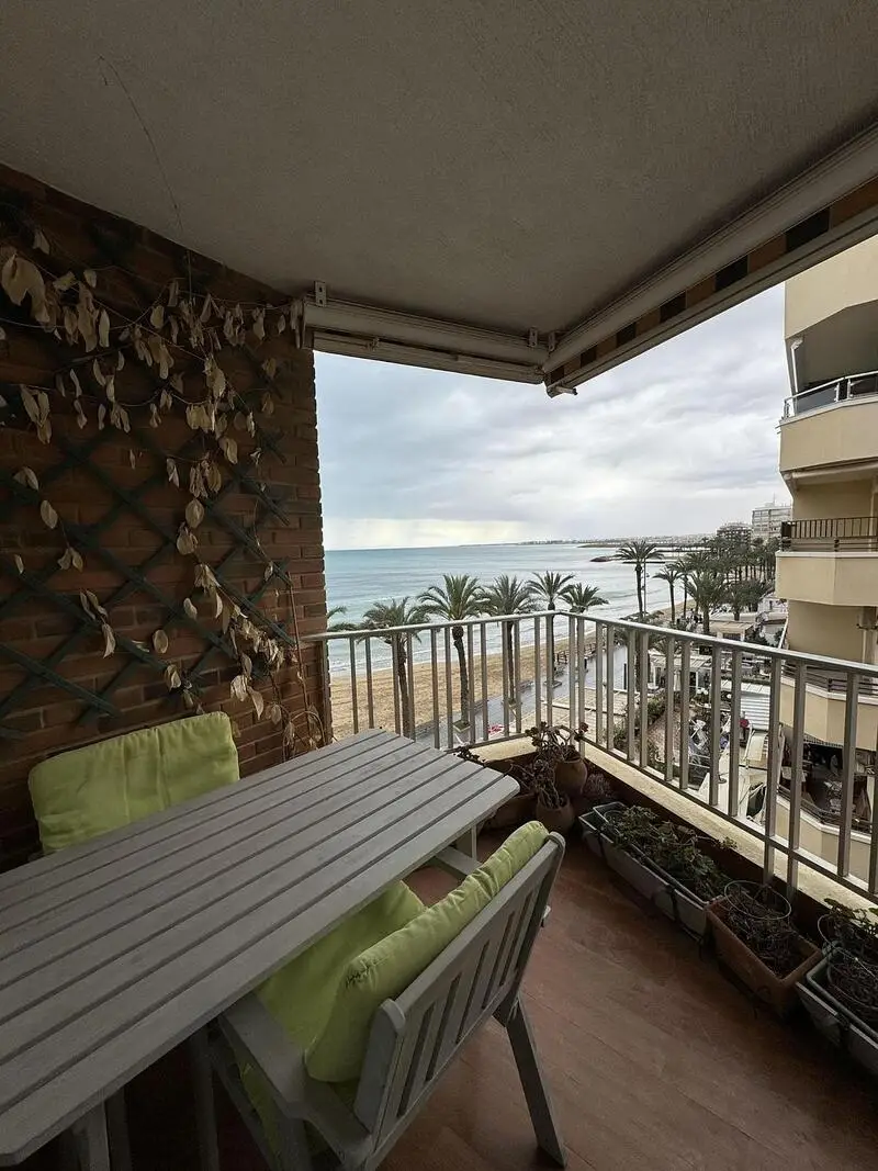 Apartamento en venta en Torrevieja con vistas al mar