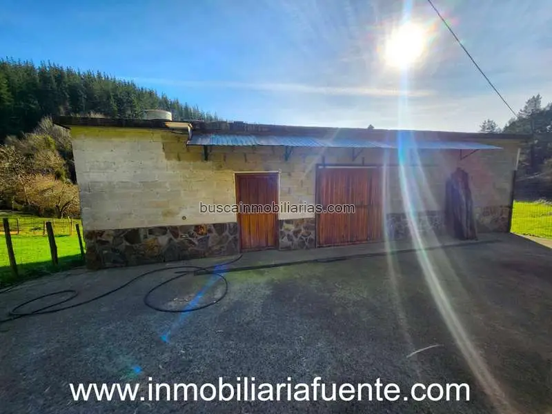 Pabellon 150m2 con Terreno en Zalla