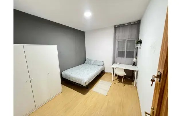 Habitaci
ón 91m
² Getafe Estancia Mediana Larga