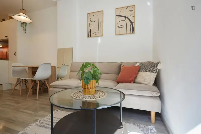 Un piso de 1 habitación