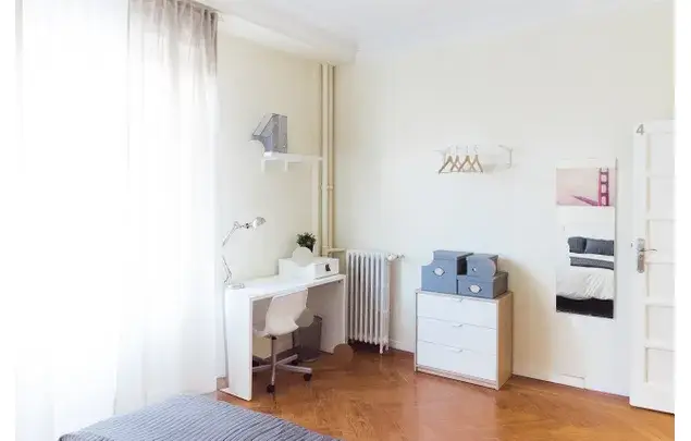 Habitacion 100m2 Madrid Avda Reina Victoria Alquiler