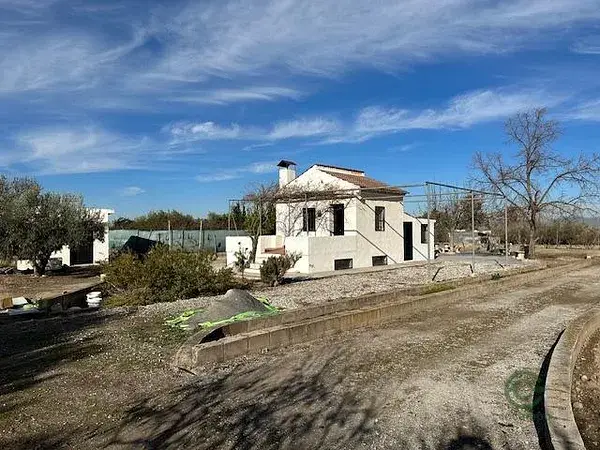 Finca Rustica en La Zubia 6000m2 con Casa