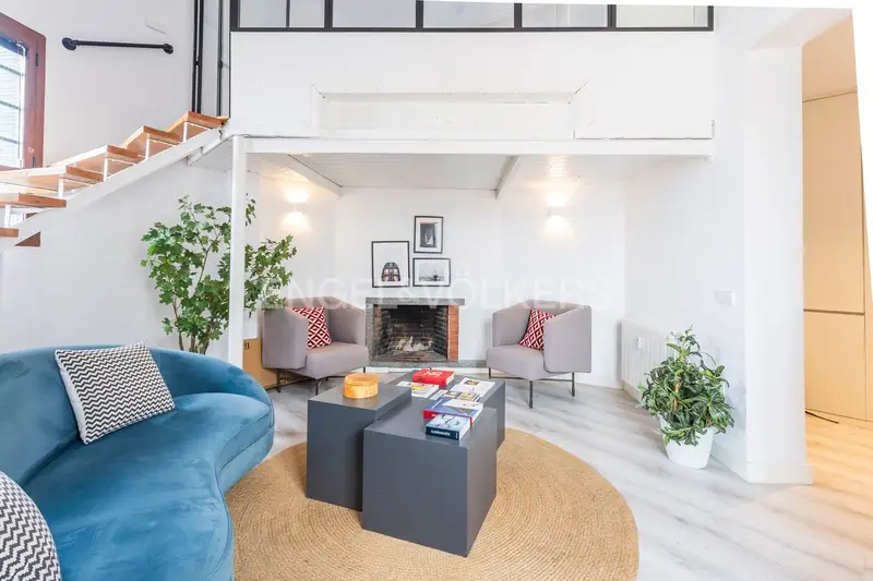 Atico en Alquiler Goya Madrid Duplex Terraza Chimenea Amueblado