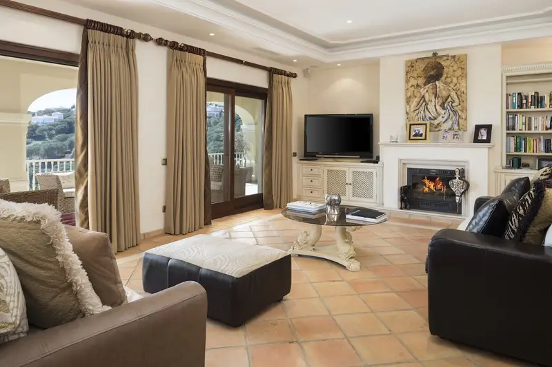 Chalet en Sotogrande Alto con Vistas al Golf