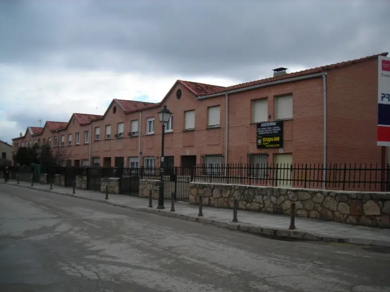 Chalet Adosado en Guadalix de la Sierra con Opcion a Compra