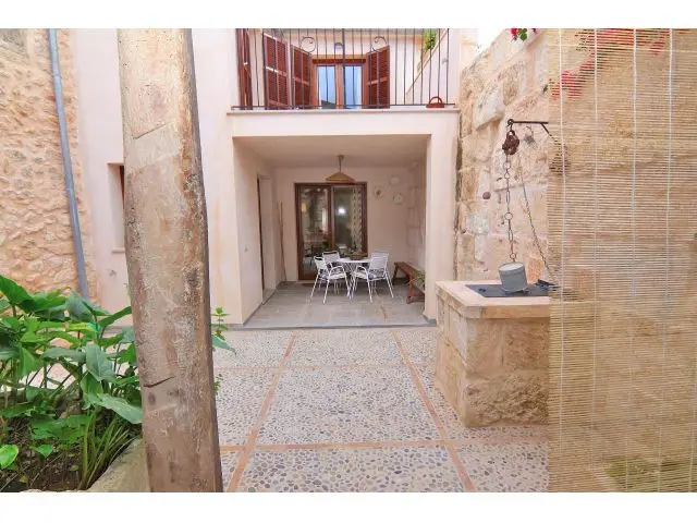 Casa con Patio Renovada en Muro Alquiler Temporal