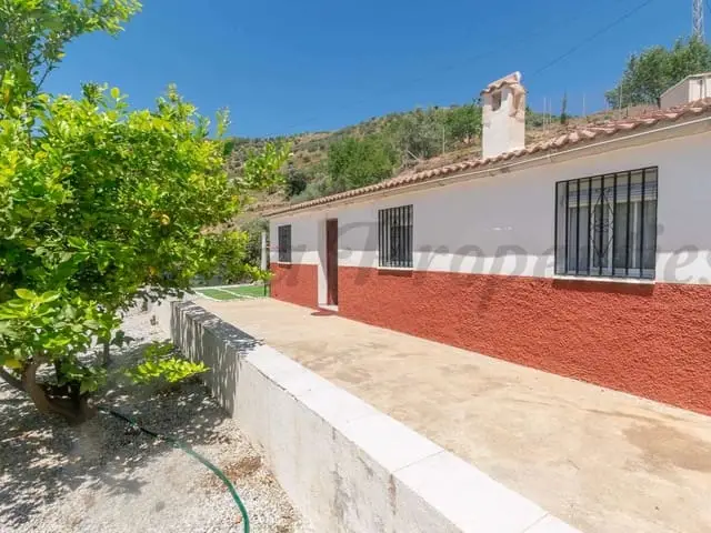 Finca de 3 Dormitorios en Corumbela