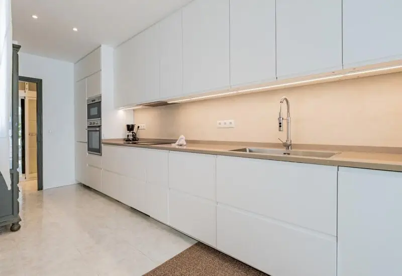 Apartamento en venta en Nerja 3 dormitorios 2 baños piscina garaje terraza