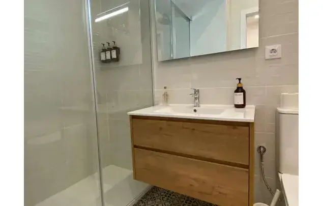 Estudio 30m2 Madrid - Amueblado - Aire Acondicionado - Patio Comunitario