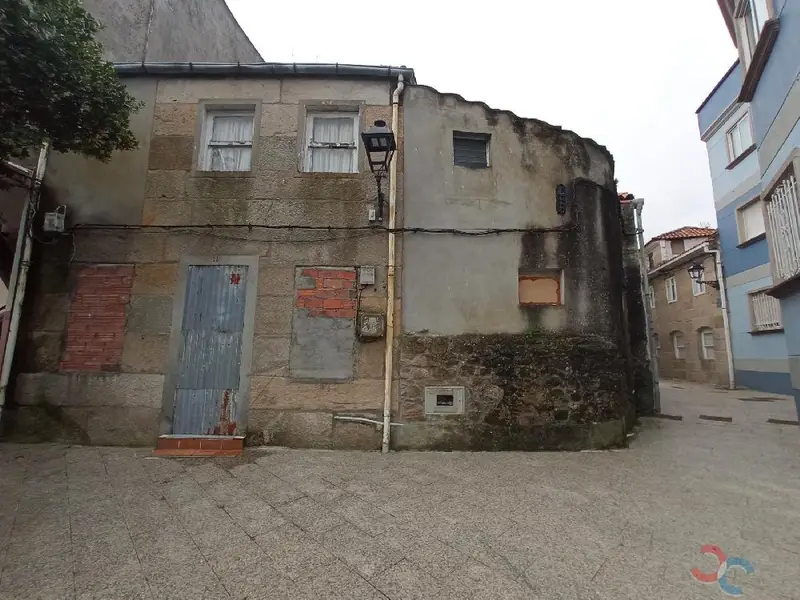 Casa 3 Dormitorios Marín Centro Para Reformar