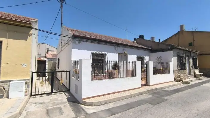 Casa de Campo con 3 Dormitorios en Mudamiento