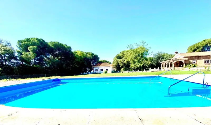 Venta Chalet con Piscina en Córdoba Ideal para Eventos